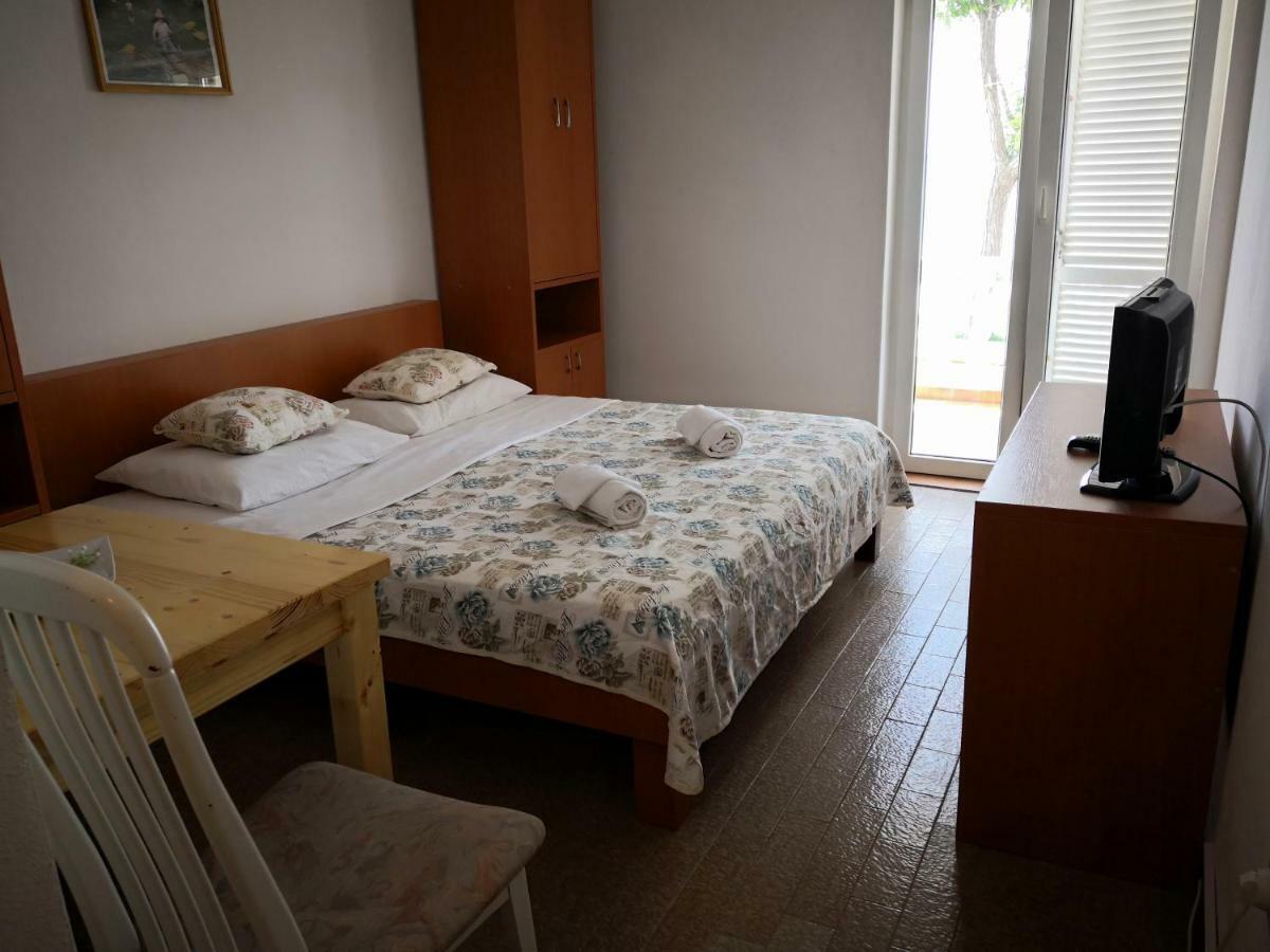 Guesthouse Dupin Vlašići Eksteriør bilde