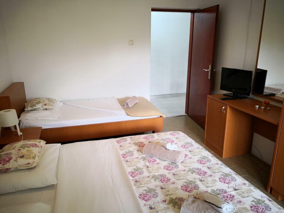 Guesthouse Dupin Vlašići Eksteriør bilde